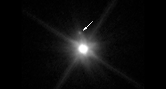 dwarf planet Makemake and newly discovered moon
