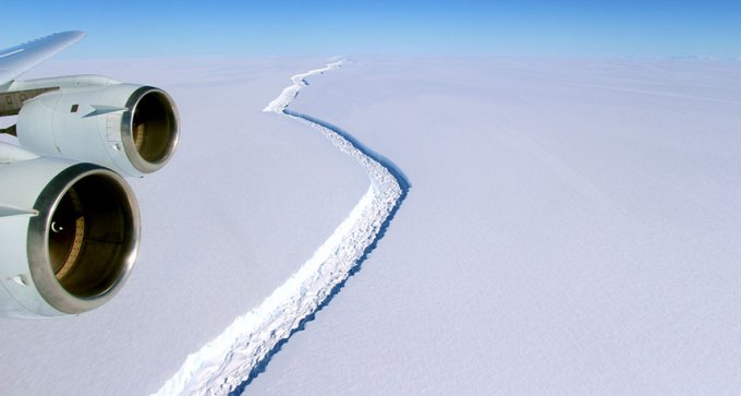 crack in Larsen C ice shelf