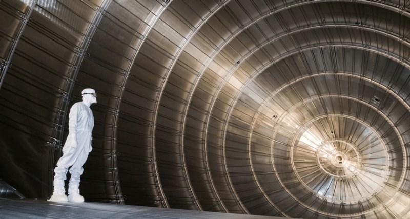 researcher inside KATRIN